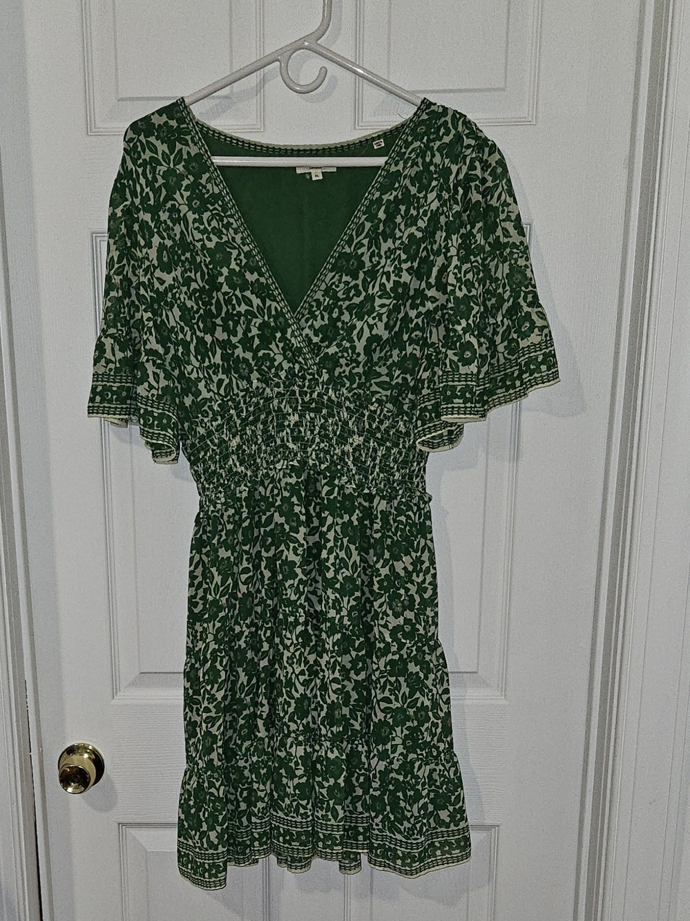 Max Studio Green and White Floral Midi Dress